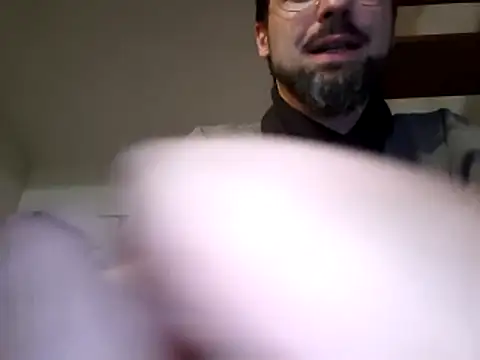 Snapshot of babayaga40 chatting on January 5, 2026, 10:35 pm babayaga40 online show from January 5, 2026, 10:35 pm