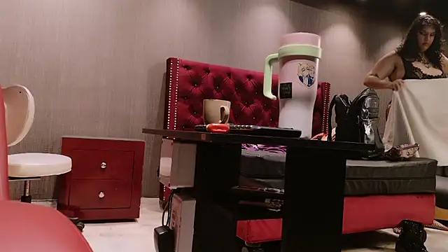 Samantha griim online show from January 7, 2026, 10:15 pm