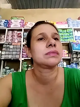 Snapshot of MIA-LARIOS chatting on May 6, 2026, 2:32 pm MIA-LARIOS online show from May 6, 2026, 2:32 pm