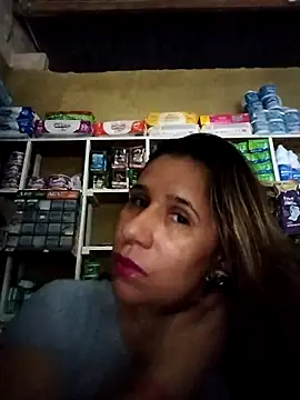Snapshot of MIA-LARIOS chatting on April 15, 2026, 10:43 pm MIA-LARIOS online show from April 15, 2026, 10:43 pm