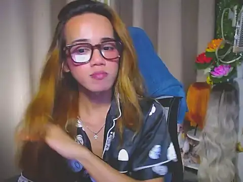 imadriana12 online show from December 20, 2025, 8:33 pm