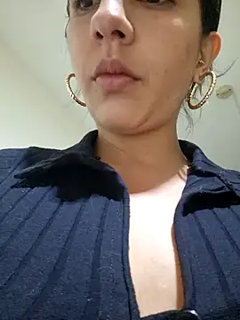 Monitaxhot online show from November 26, 2025, 1:05 am