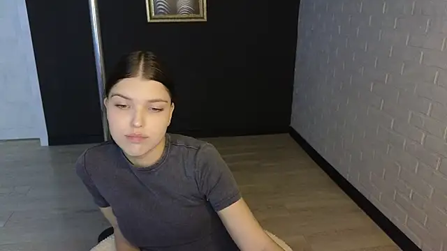 Sierra Maddison online show from November 25, 2025, 6:14 am