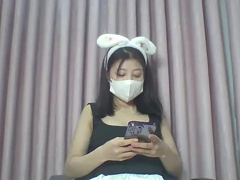 Pinkool21 online show from November 24, 2025, 2:06 pm