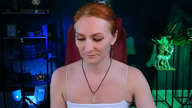 Snapshot of DianaTorrens chatting on January 7, 2026, 8:41 am DianaTorrens online show from January 7, 2026, 8:41 am