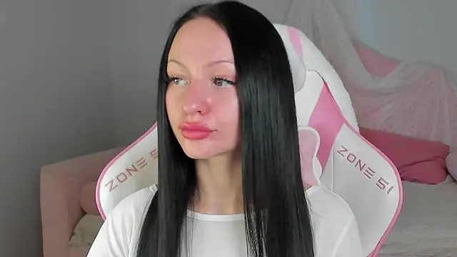 NaomiBlakes online show from December 4, 2025, 5:28 am