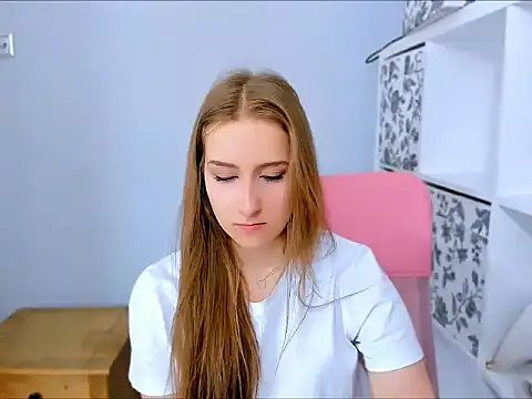 Snapshot of VanessaAmore chatting on March 6, 2026, 8:53 am VanessaAmore online show from March 6, 2026, 8:53 am