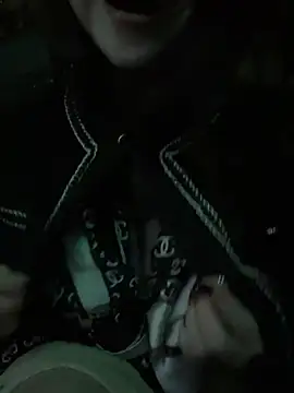 Snapshot of Queen-of-Love chatting on January 13, 2026, 9:19 pm Queen-of-Love online show from January 13, 2026, 9:19 pm