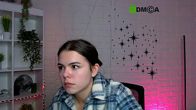 maddycats online show from November 28, 2025, 1:55 pm