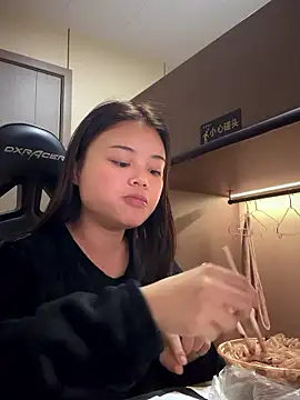 Snapshot of Toffee-00 chatting on January 13, 2026, 7:56 am Toffee-00 online show from January 13, 2026, 7:56 am