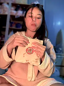 Snapshot of Toffee-00 chatting on November 30, 2025, 10:38 am Toffee-00 online show from November 30, 2025, 10:38 am