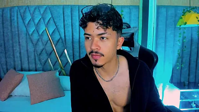 Snapshot of NicolaiKarav chatting on April 8, 2026, 12:06 pm NicolaiKarav online show from April 8, 2026, 12:06 pm