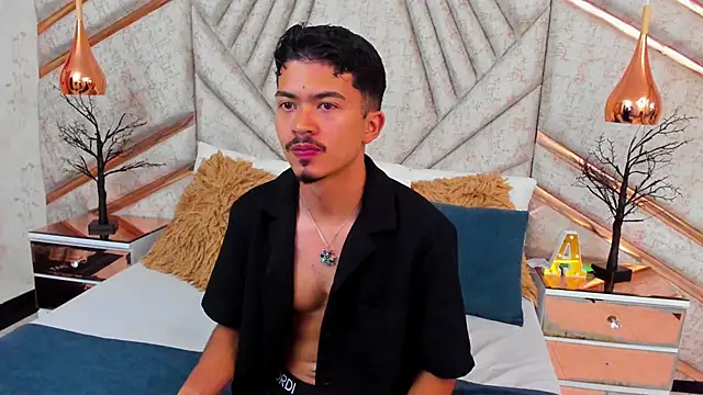 NicolaiKarav online show from November 28, 2025, 11:10 am