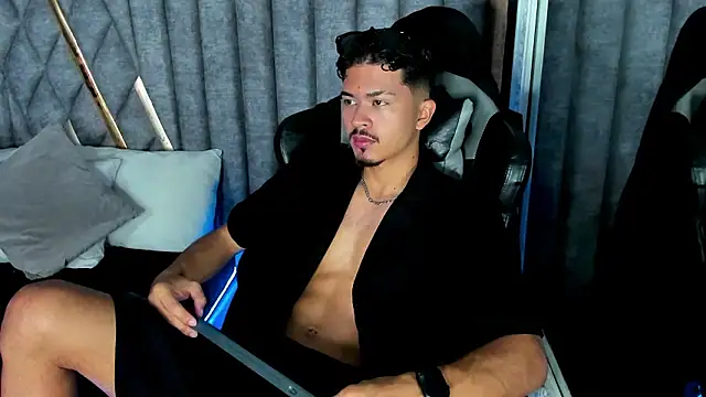 NicolaiKarav online show from February 3, 2026, 12:10 pm