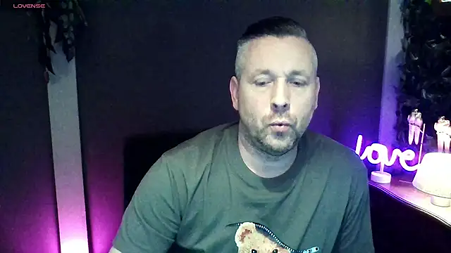 Hunter Fl online show from November 27, 2025, 5:02 pm