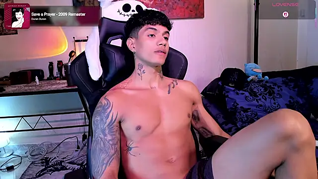 Snapshot of aress_damon chatting on February 12, 2026, 8:41 pm aress damon online show from February 12, 2026, 8:41 pm