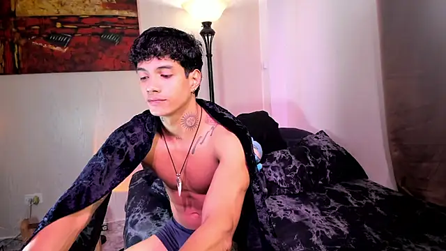 Snapshot of aress_damon chatting on February 5, 2026, 9:43 pm aress damon online show from February 5, 2026, 9:43 pm