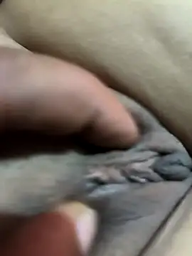 paro22 sex online show from February 26, 2026, 5:46 pm