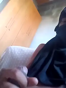 Snapshot of mt__121 chatting on November 21, 2025, 7:35 pm mt 121 online show from November 21, 2025, 7:35 pm