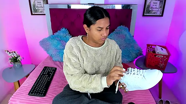 Samantha  F W online show from January 7, 2026, 6:13 pm