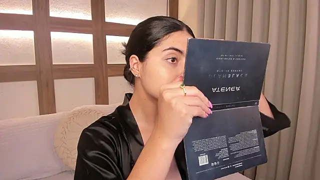 Snapshot of SarhaVega chatting on February 6, 2026, 1:40 pm SarhaVega online show from February 6, 2026, 1:40 pm