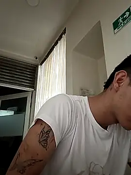 Snapshot of xanderss12_ chatting on November 27, 2025, 6:41 pm xanderss12 online show from November 27, 2025, 6:41 pm