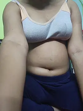 SameeraReddy19 online show from February 24, 2026, 1:01 pm