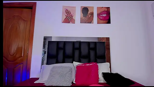 Snapshot of ValeryTs1 chatting on February 4, 2026, 6:14 pm ValeryTs1 online show from February 4, 2026, 6:14 pm