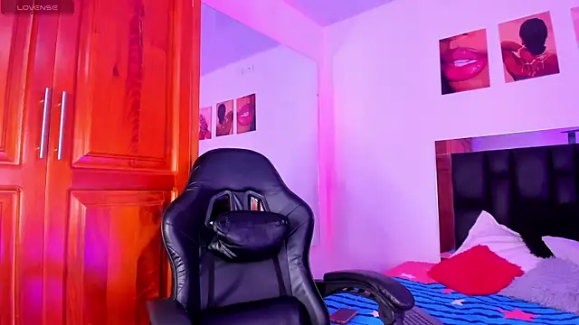 ValeryTs1 online show from April 10, 2026, 6:26 pm