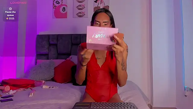 Snapshot of ValeryTs1 chatting on January 13, 2026, 6:12 pm ValeryTs1 online show from January 13, 2026, 6:12 pm