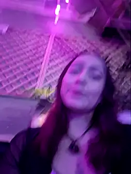 Eveeelyn25 online show from February 8, 2026, 1:25 am