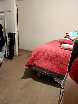 yesi31 online show from December 17, 2025, 4:23 pm