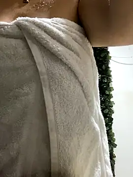 emiirosse online show from January 9, 2026, 1:45 am