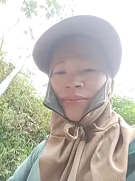 Snapshot of nangmo chatting on December 2, 2025, 12:33 am nangmo online show from December 2, 2025, 12:33 am