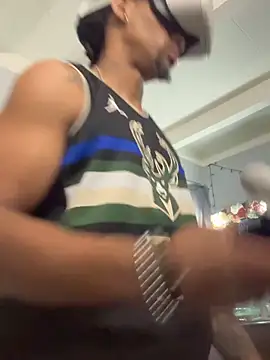 Snapshot of MTheRealrDLlongCrippler chatting on December 19, 2025, 1:20 am MTheRealrDLlongCrippler online show from December 19, 2025, 1:20 am