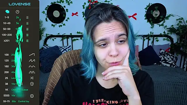 LiraBelle online show from June 29, 2026, 3:24 am