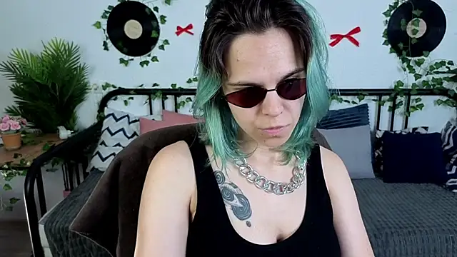 LiraBelle online show from July 20, 2026, 3:25 am