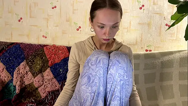 Snapshot of PaulaTisch chatting on December 15, 2025, 4:13 pm PaulaTisch online show from December 15, 2025, 4:13 pm