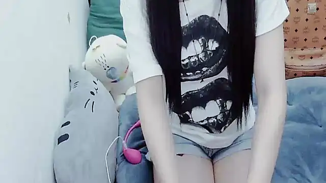 Snapshot of Alice-Hot88 chatting on November 26, 2025, 12:27 pm Alice-Hot88 online show from November 26, 2025, 12:27 pm