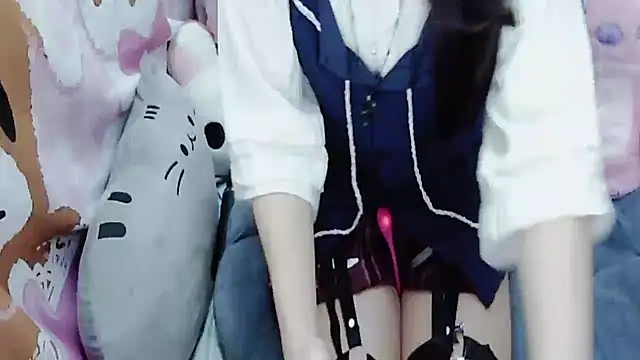 Snapshot of Alice-Hot88 chatting on January 9, 2026, 12:45 pm Alice-Hot88 online show from January 9, 2026, 12:45 pm