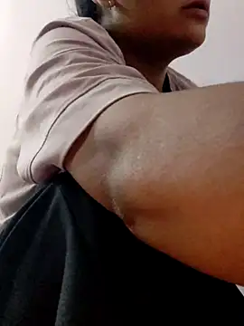 Snapshot of Hot_hania chatting on November 27, 2025, 4:35 am Hot hania online show from November 27, 2025, 4:35 am