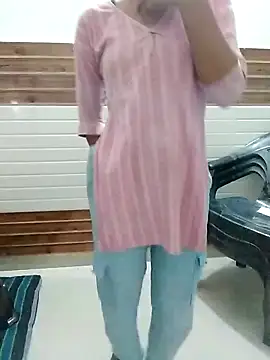 Snapshot of Janvi89 chatting on November 24, 2025, 10:04 am Janvi89 online show from November 24, 2025, 10:04 am