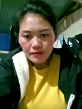 lynae-0 online show from November 26, 2025, 1:11 pm