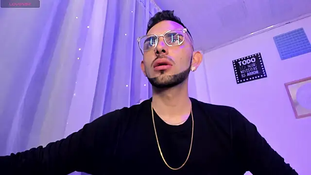 Snapshot of Rayan_ortiz chatting on November 28, 2025, 4:56 am Rayan ortiz online show from November 28, 2025, 4:56 am