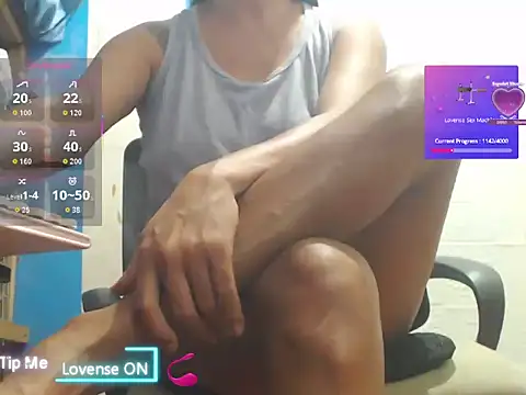 Snapshot of AngelgotDICK chatting on May 7, 2026, 9:29 pm AngelgotDICK online show from May 7, 2026, 9:29 pm