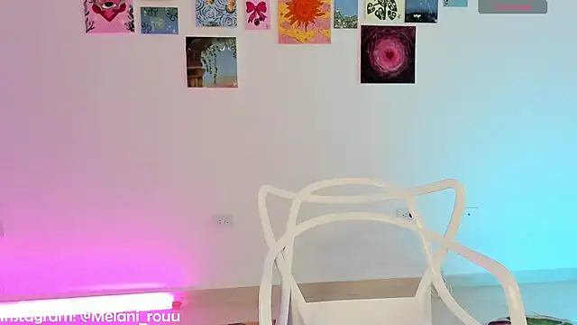 melrousses online show from December 2, 2025, 2:23 am