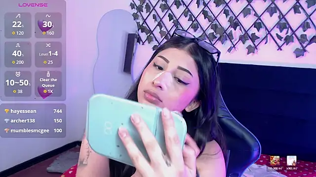 dulcinea77gp online show from April 1, 2026, 3:41 am