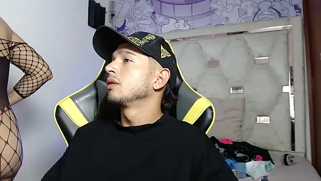 Snapshot of Couple_wildd_ chatting on January 14, 2026, 8:34 pm Couple wildd online show from January 14, 2026, 8:34 pm