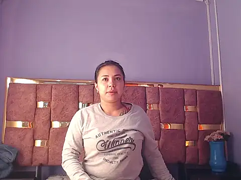 SHIZUKA WET online show from January 7, 2026, 4:06 am