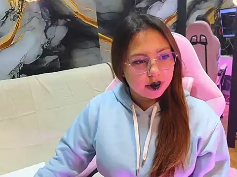 Snapshot of SHIZUKA_WET chatting on November 27, 2025, 3:18 am SHIZUKA WET online show from November 27, 2025, 3:18 am